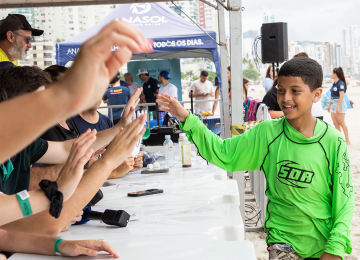 Festival Anasol de Surf para Autistas Celebra a Inclusão Pelo Esporte